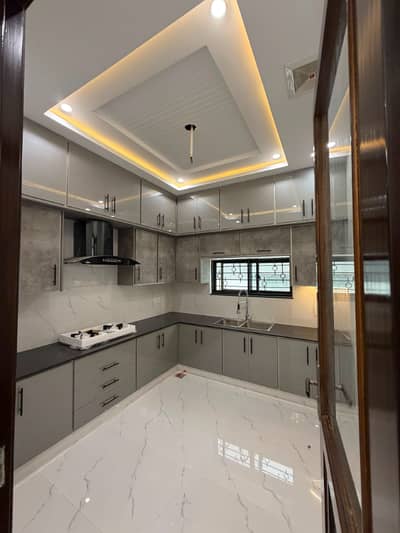 3 Marla Upper Portion with Roof Near Denatl Hospital