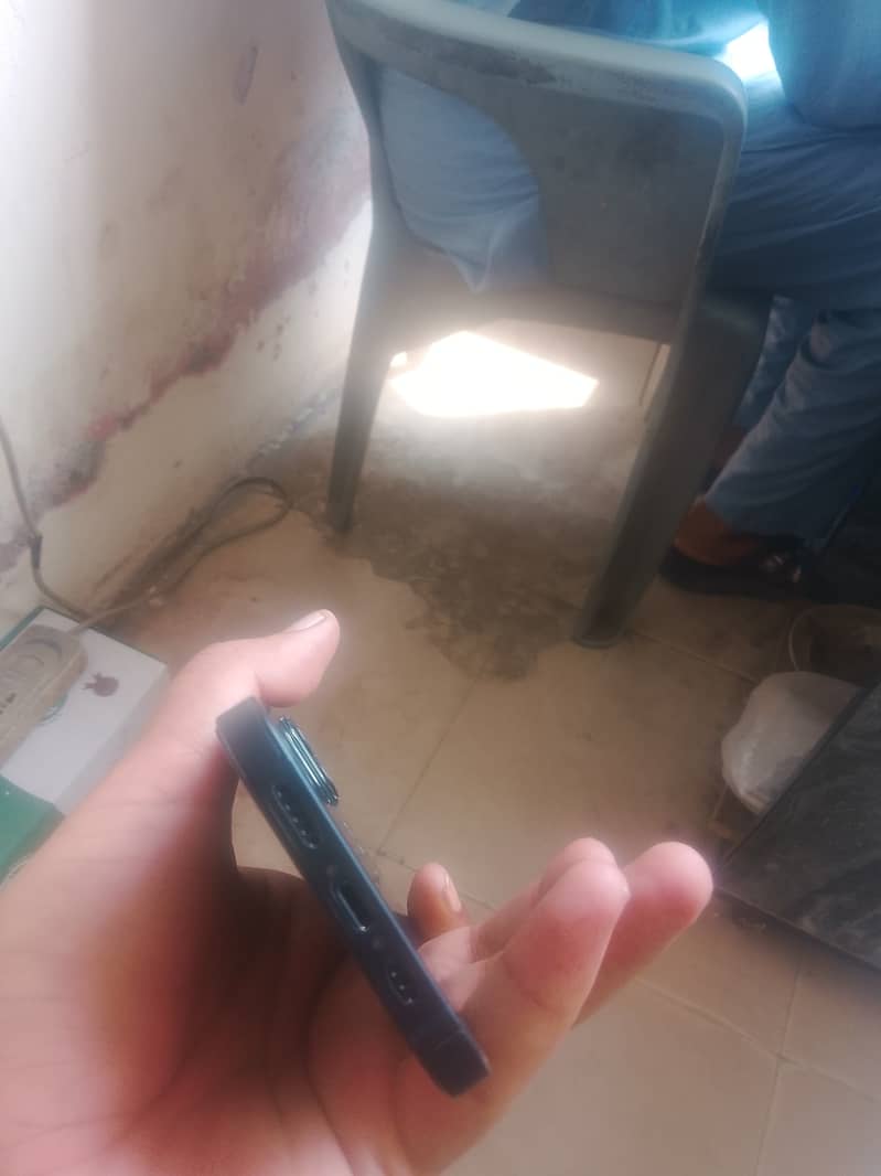 Apple iPhone 13 1