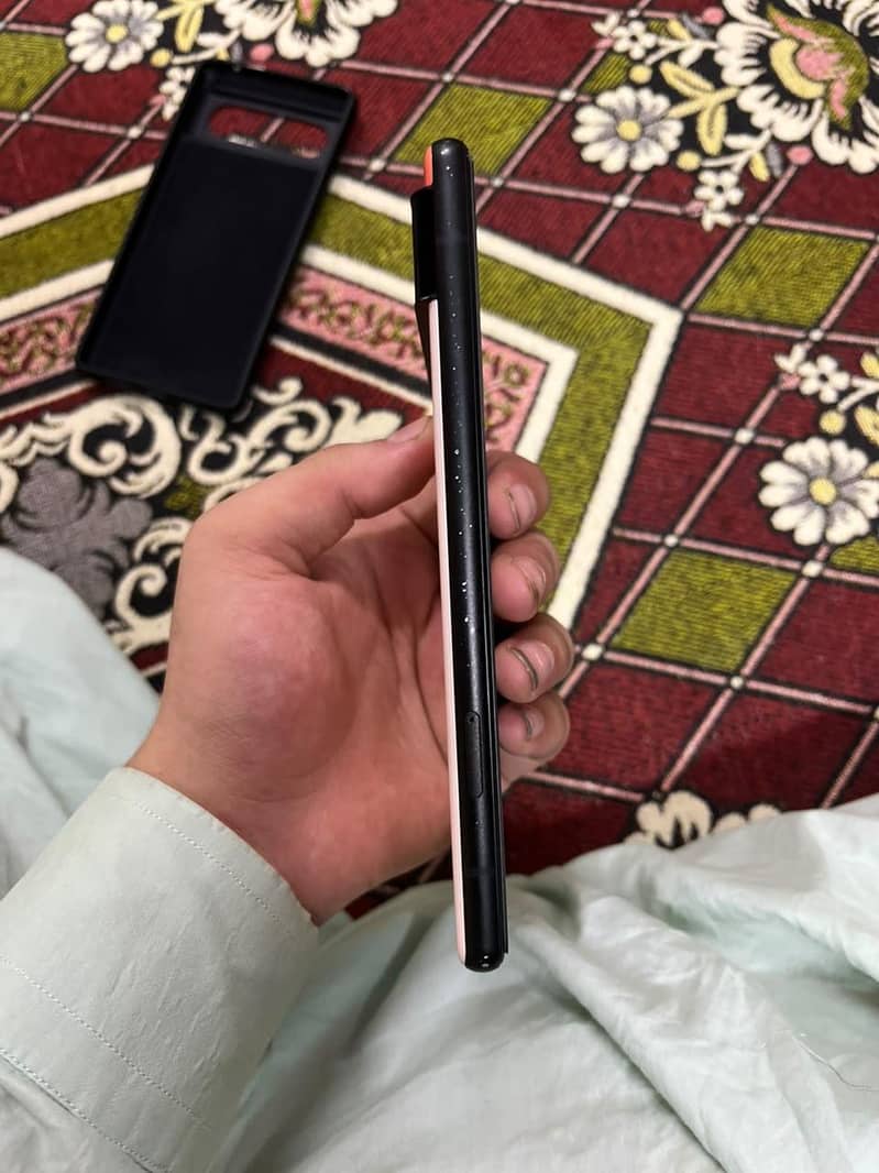 Google Pixel 6 4