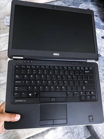 Dell Latitude E7440, i5 4th gen, 8gb ram, 500gb hard