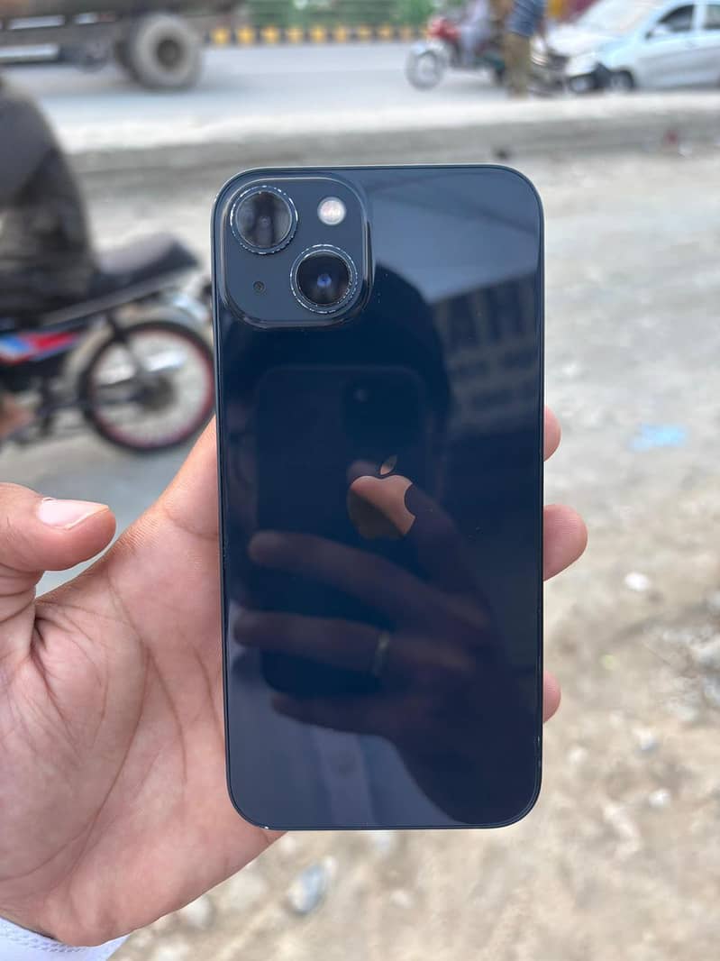 Apple iPhone 13 1