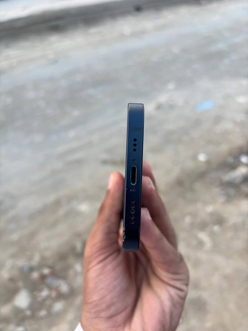 Apple iPhone 13 3