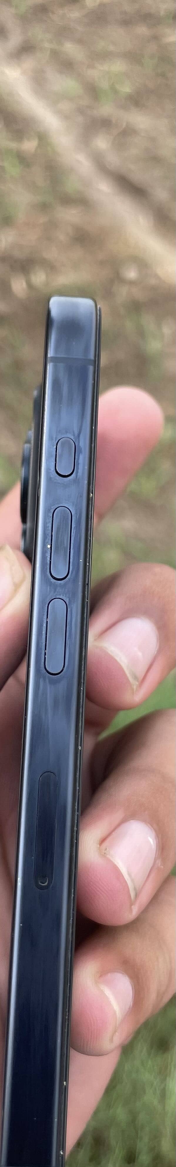 Apple iPhone 15 Pro 1