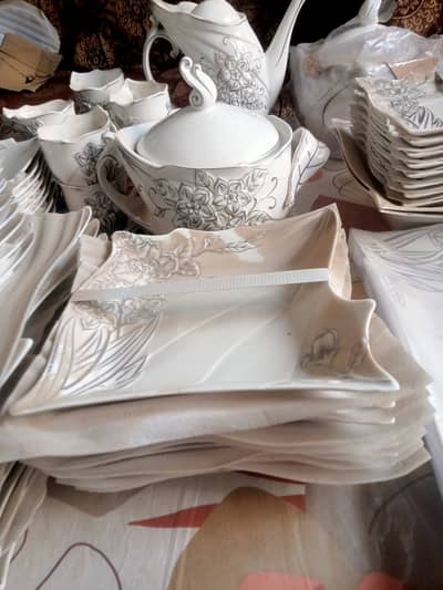 New Dinner set Marbal complete 100pcs