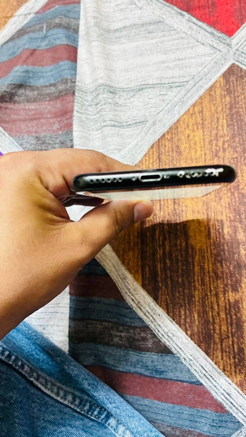 Apple iPhone 7 5