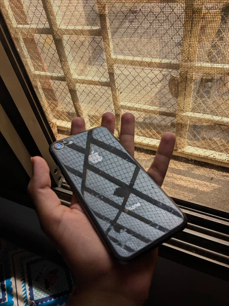 Apple iPhone 8 condition 10/10 0
