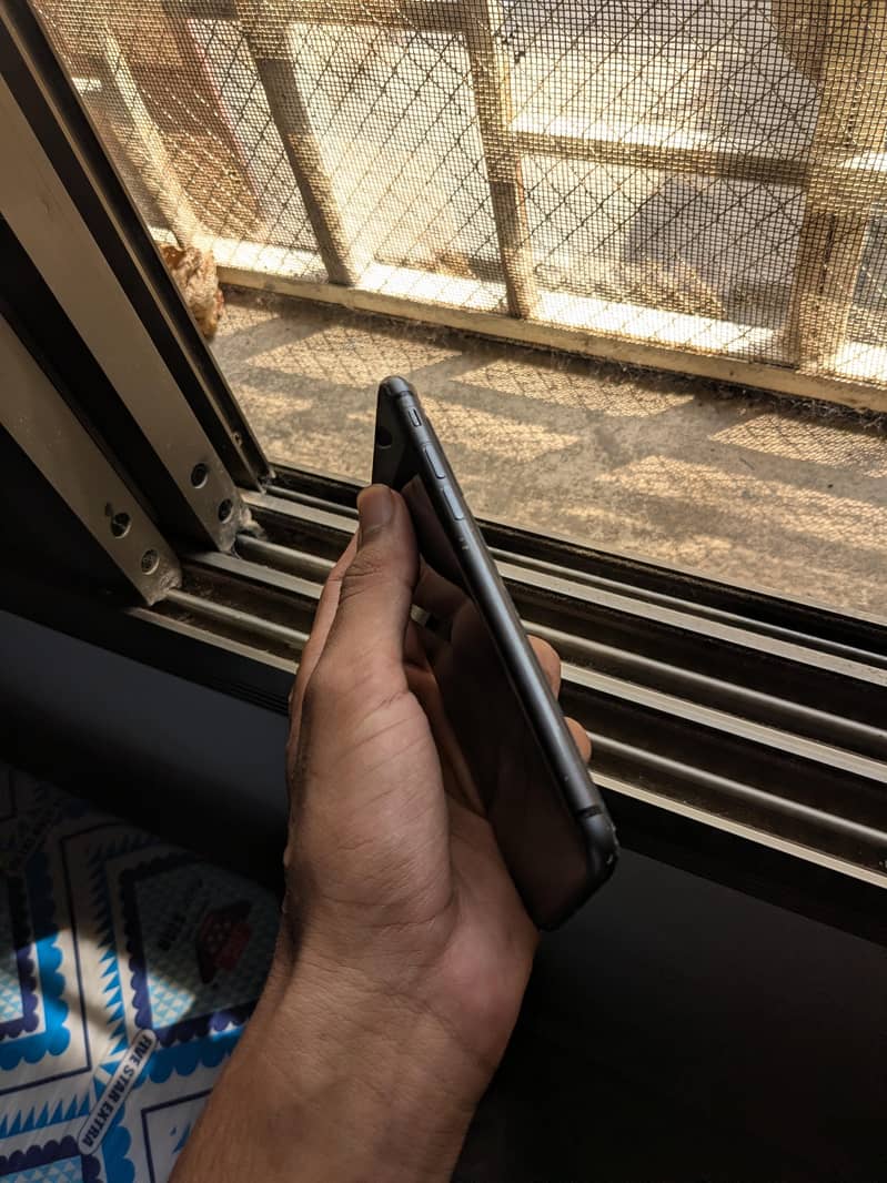 Apple iPhone 8 condition 10/10 2