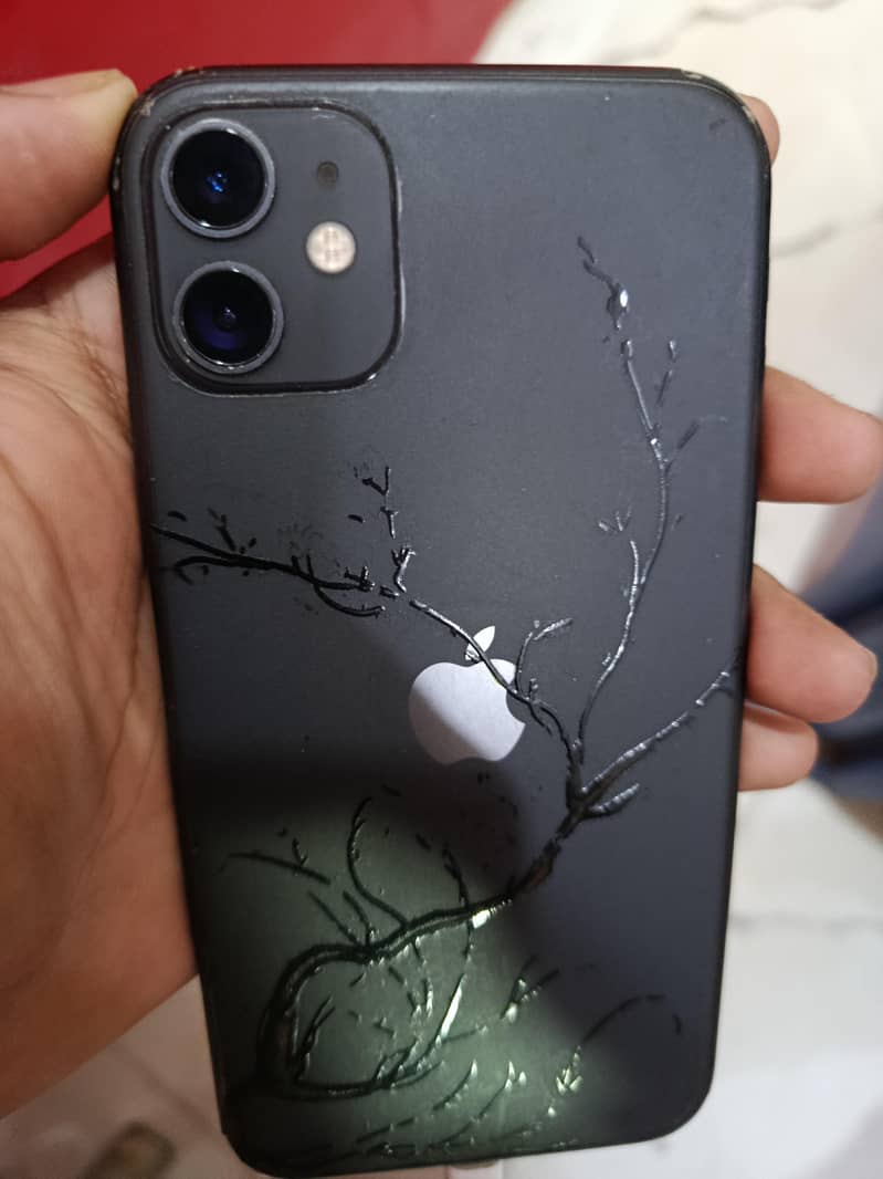 Apple iPhone 11 4