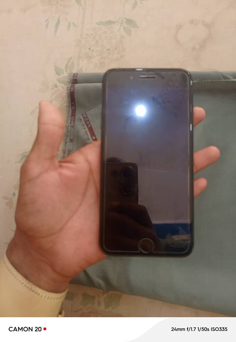 Apple iPhone 7 Plus 1