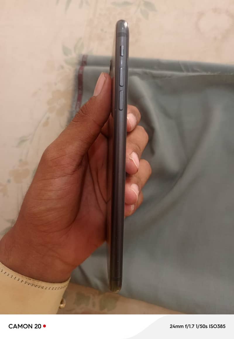 Apple iPhone 7 Plus 2