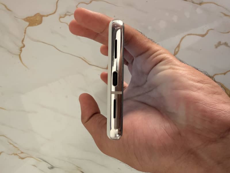 Google Pixel 8 Pro 2