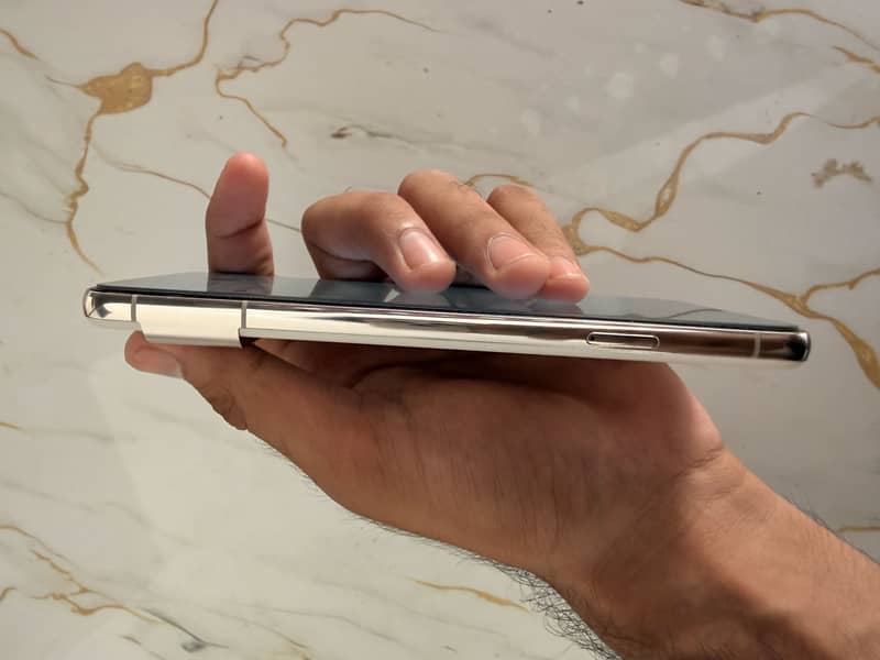 Google Pixel 8 Pro 3