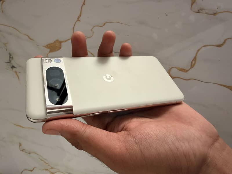 Google Pixel 8 Pro 4