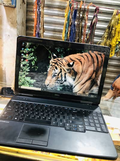 Dell Leptop core i5 4genration 8gb Ram 120gb SSD 1gb Graphics Card