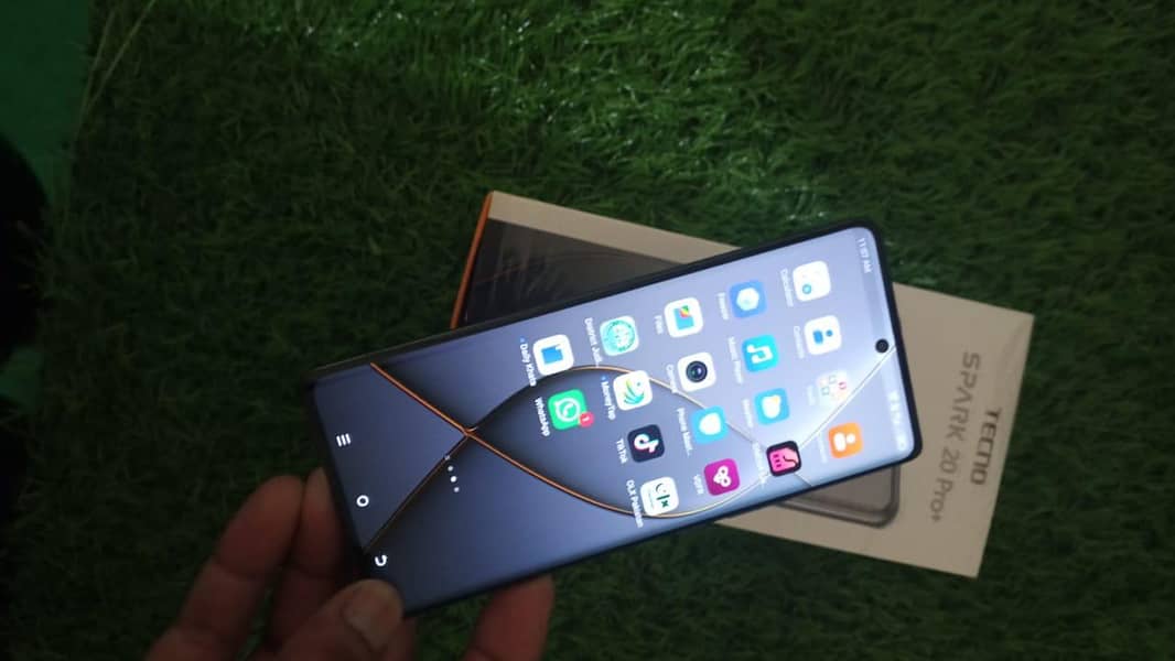 Tecno Spark 20 Pro Plus 4