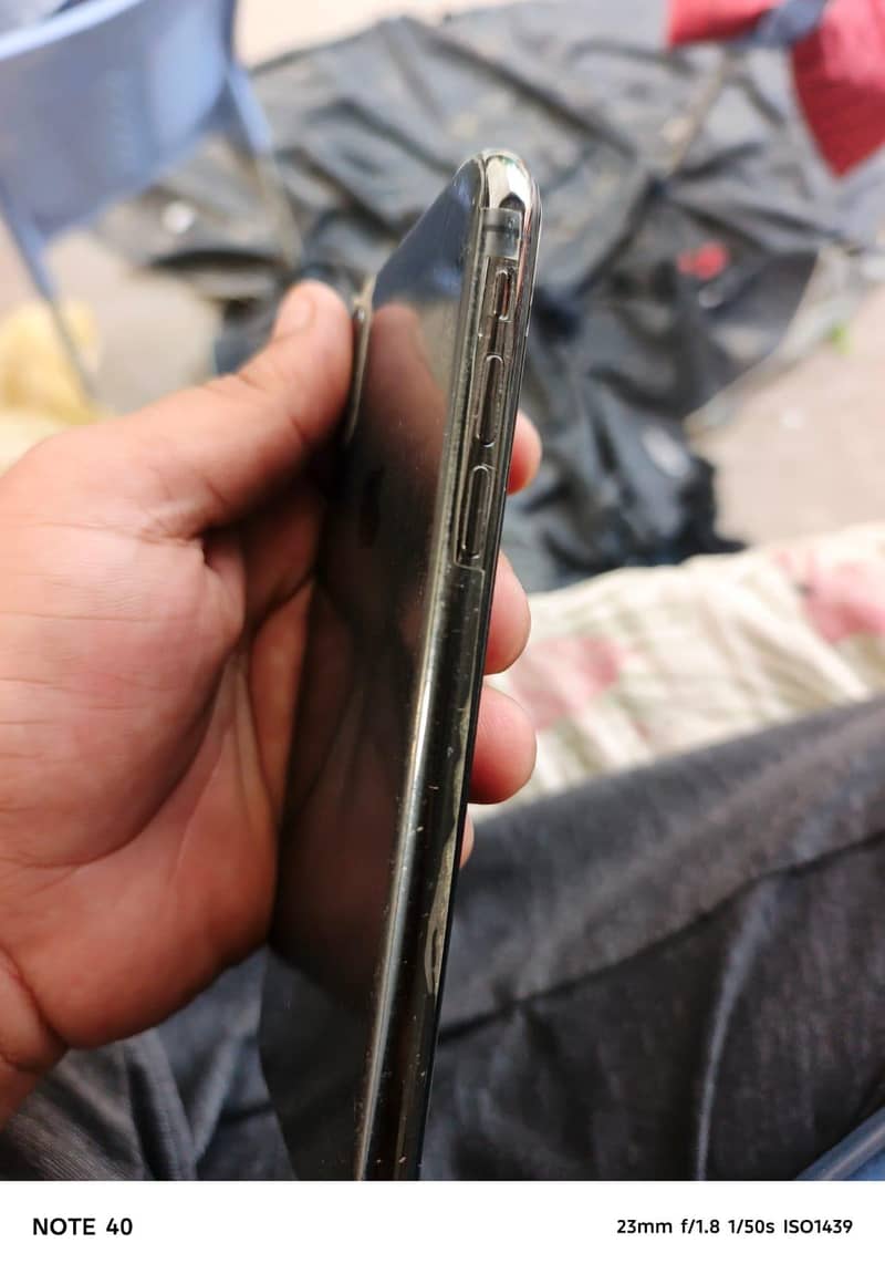 Apple iPhone X 5