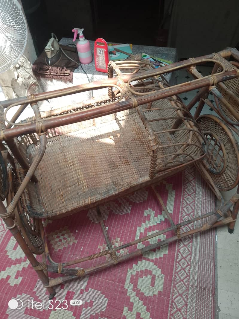 بانس کا بنا ھوا جھولا 1