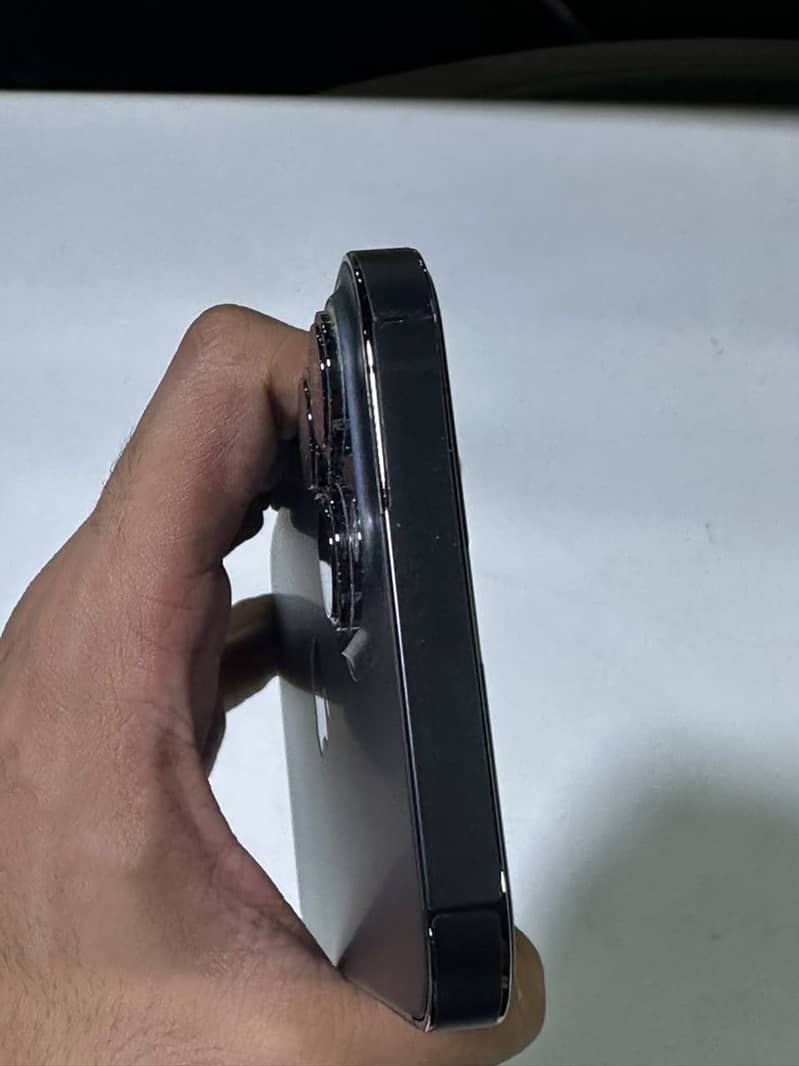Apple iPhone 13 Pro Max 3