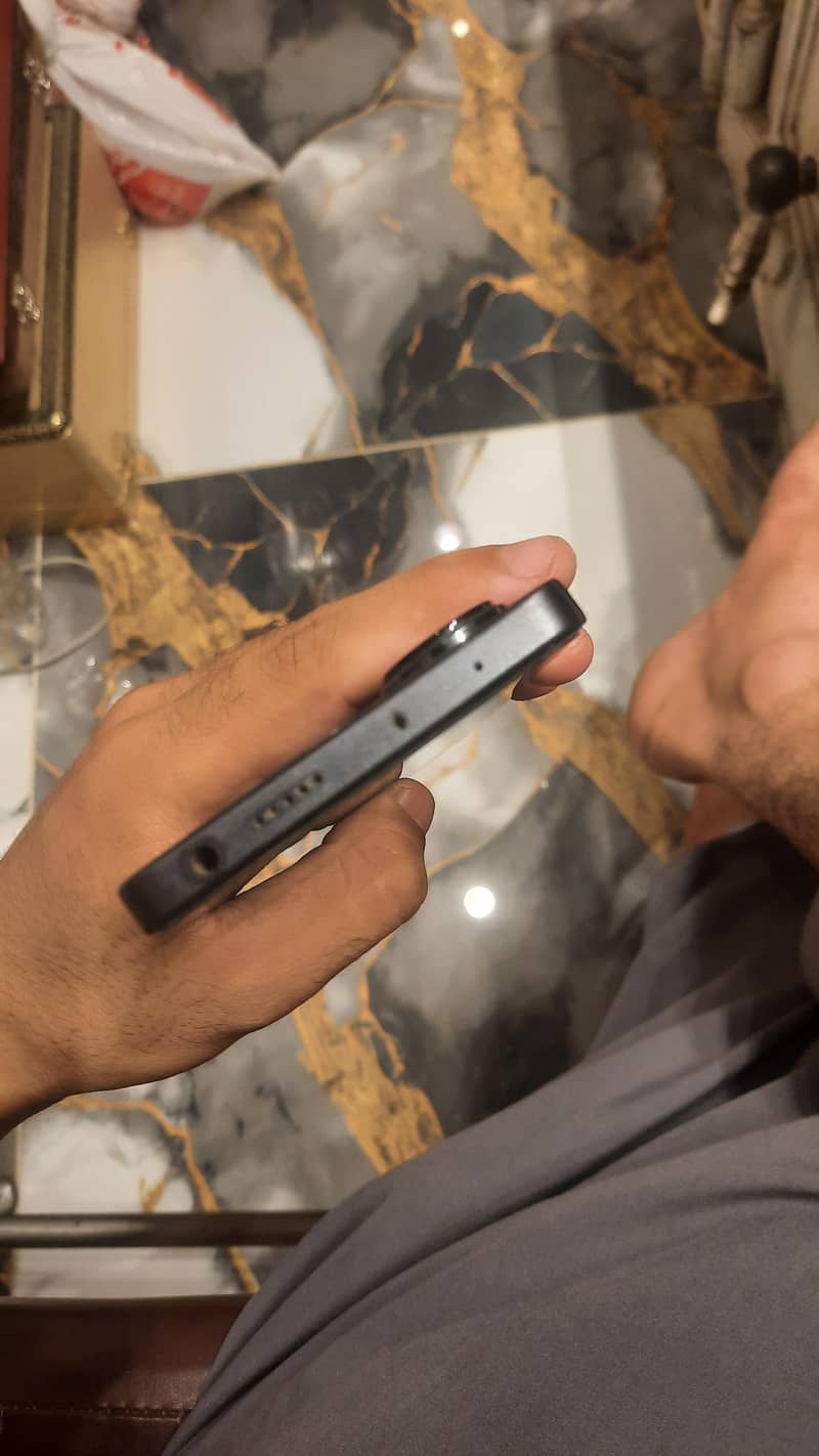 Xiaomi Redmi Note 13 Pro 3