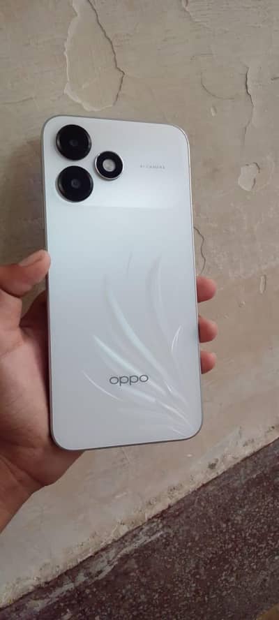 OPPO A6 4/64 2 mouth use gereenty available