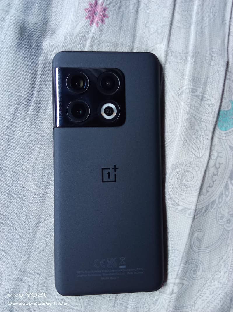 One Plus 10 Pro 1