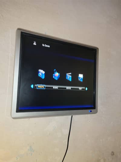 LCD TV 19 inch Border less 10/10 Condition.