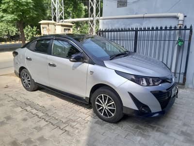 Toyota Yaris 2021 - Sedan - Silver - 42000KM driven - Total Geniune