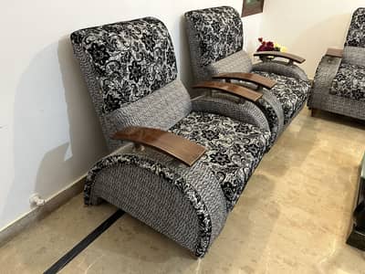 5 seater black and gray sofa set