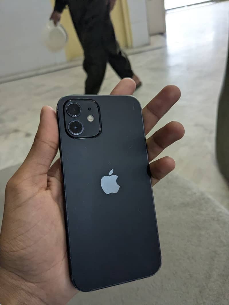 Apple iPhone 12 0