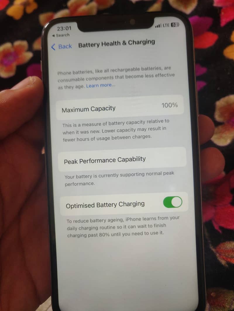 Apple iPhone X 4
