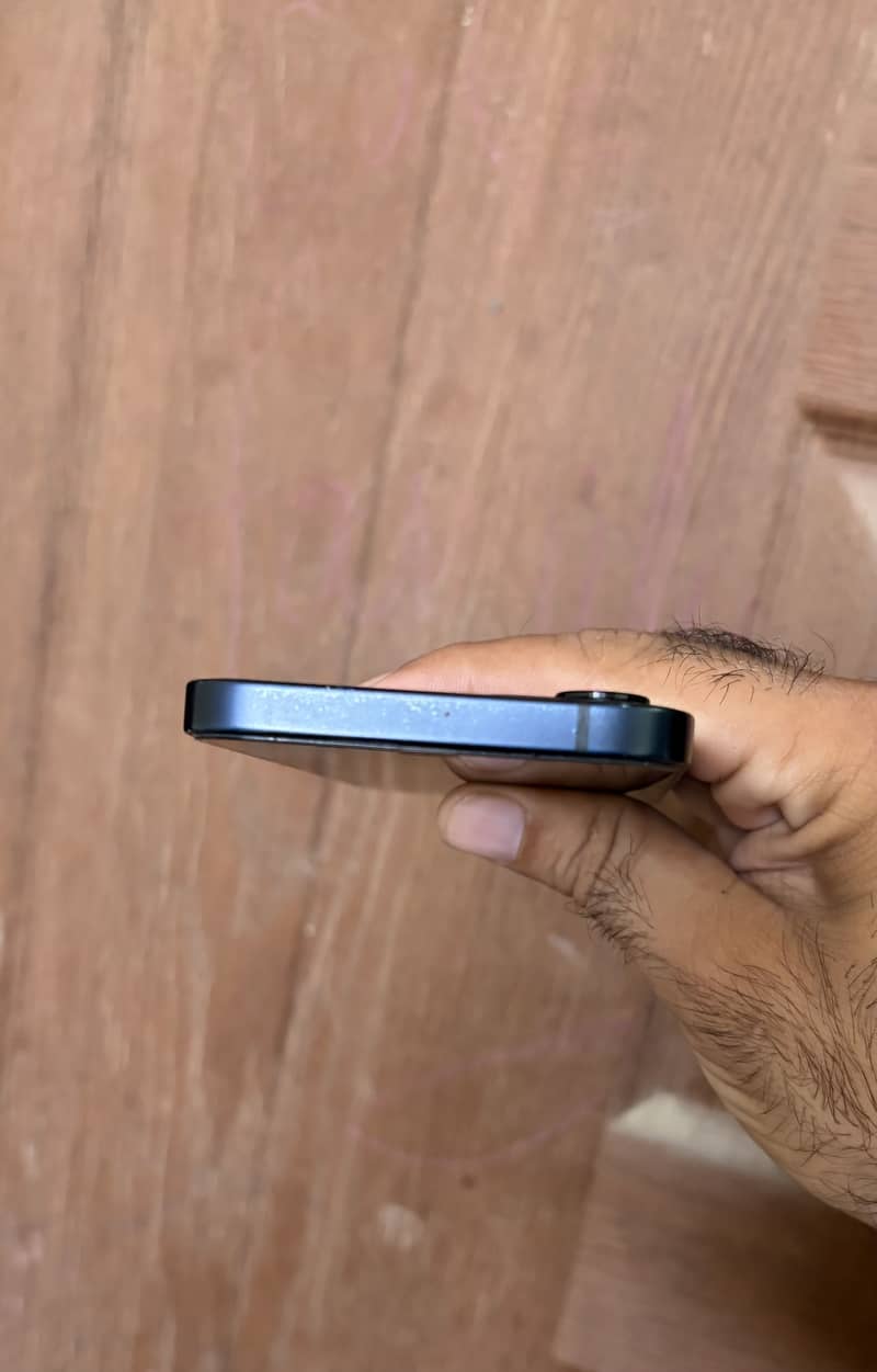 Apple iPhone 12 5