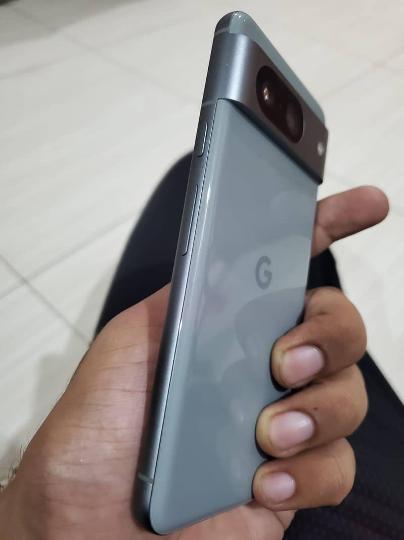 Google Pixel 8 3