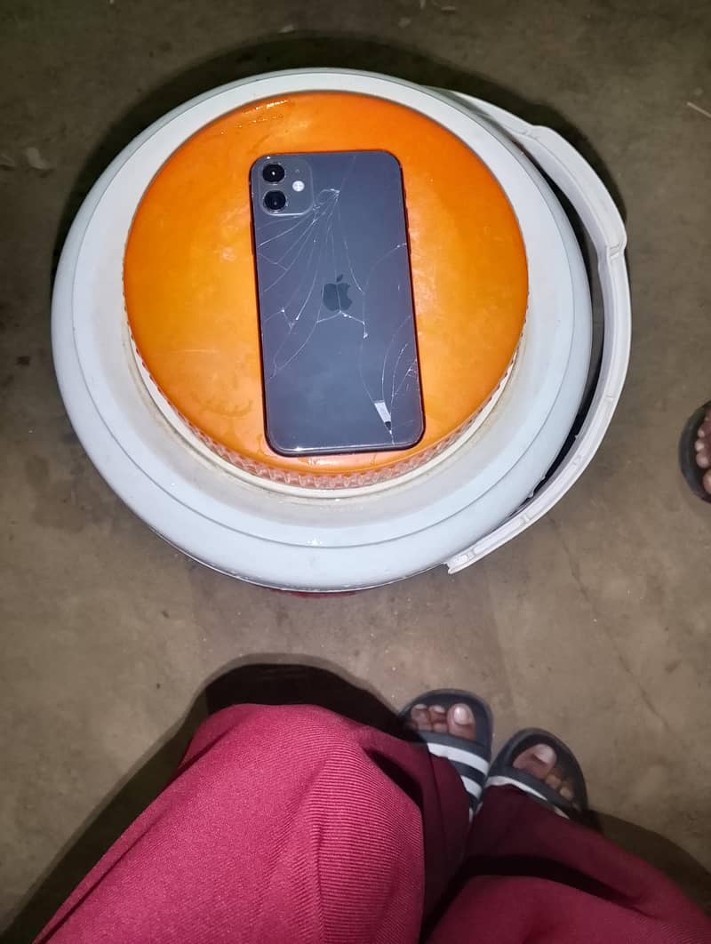Apple iPhone 11 5