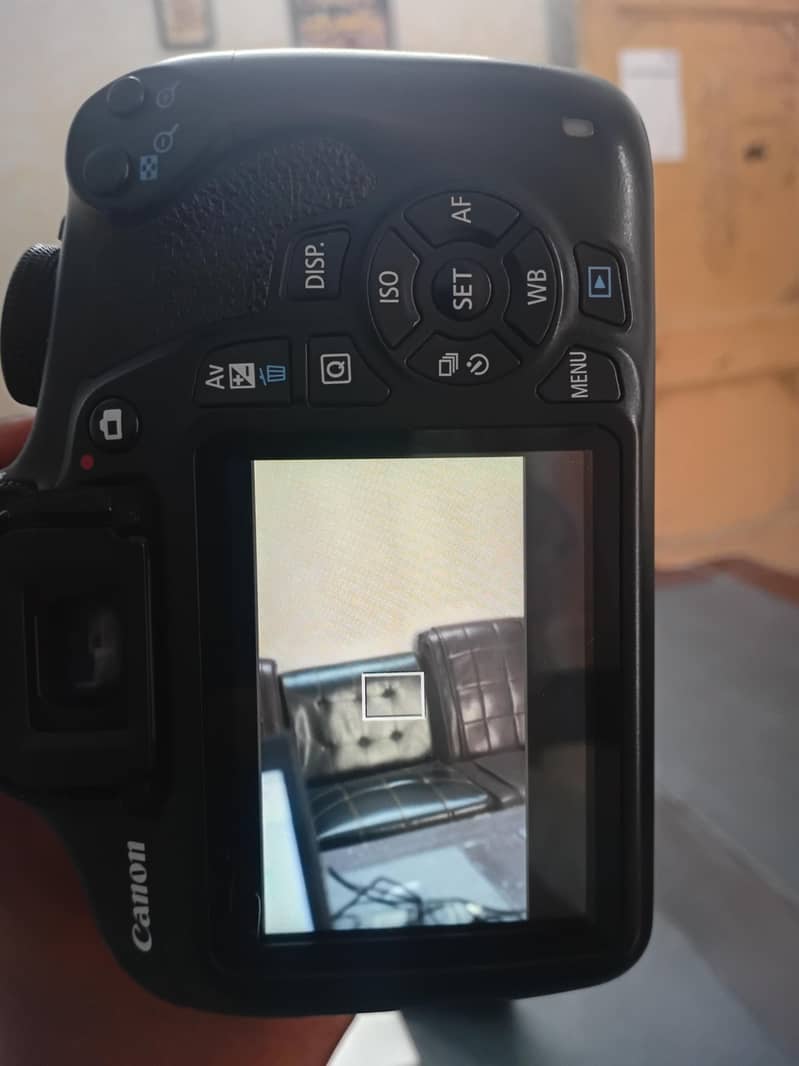 canon EOS 1200D 3