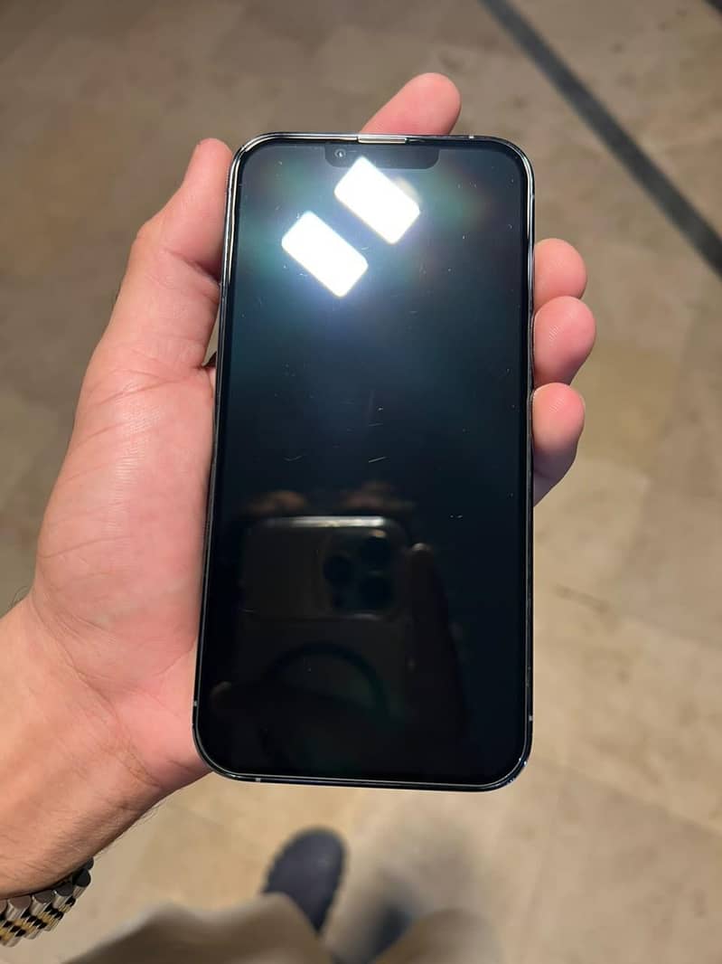 Apple iPhone 13 Pro 1