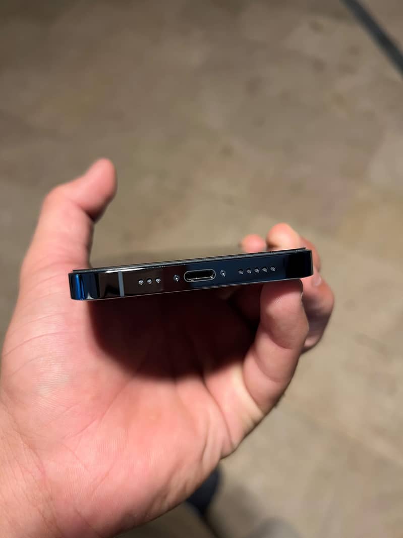 Apple iPhone 13 Pro 3
