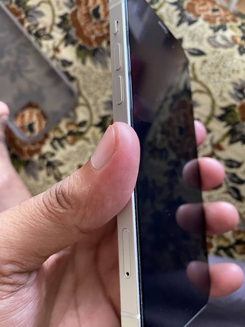 Apple iPhone 12 12