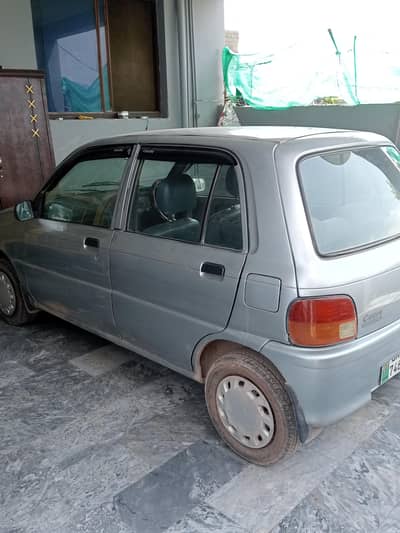 Daihatsu Cuore 2003