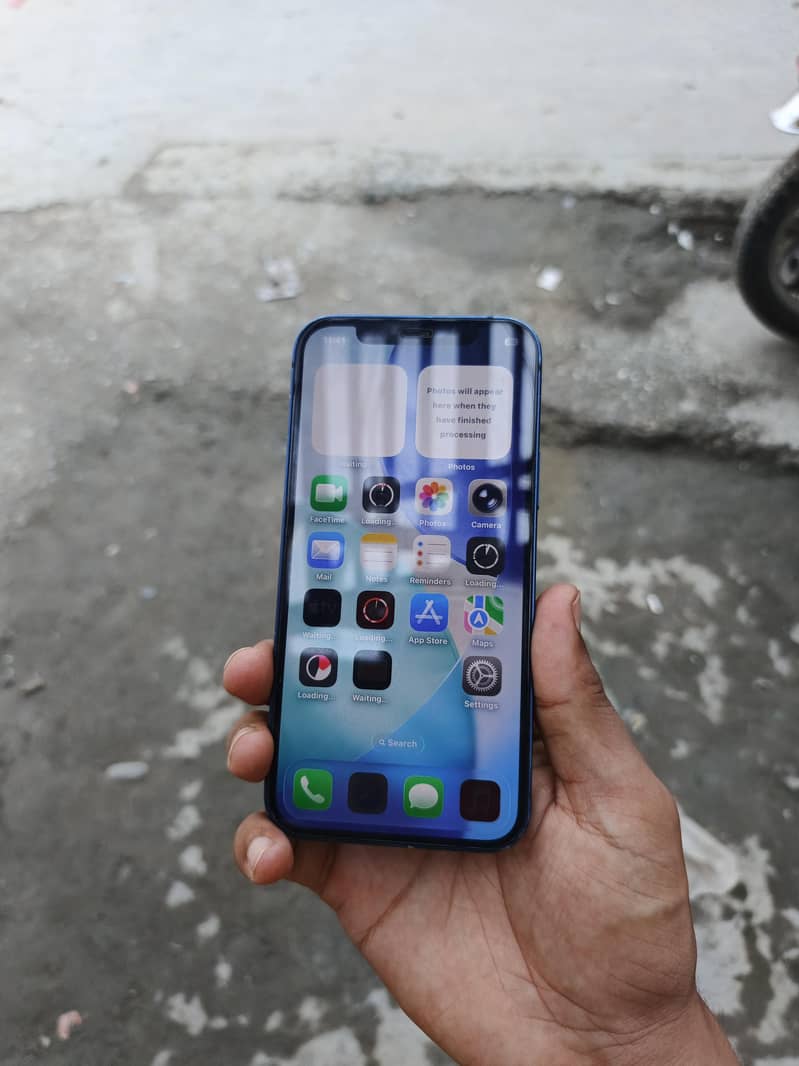 Apple iPhone 12 7