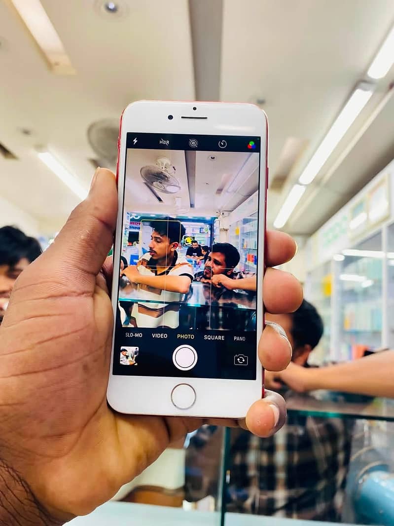 Apple iPhone 7 2
