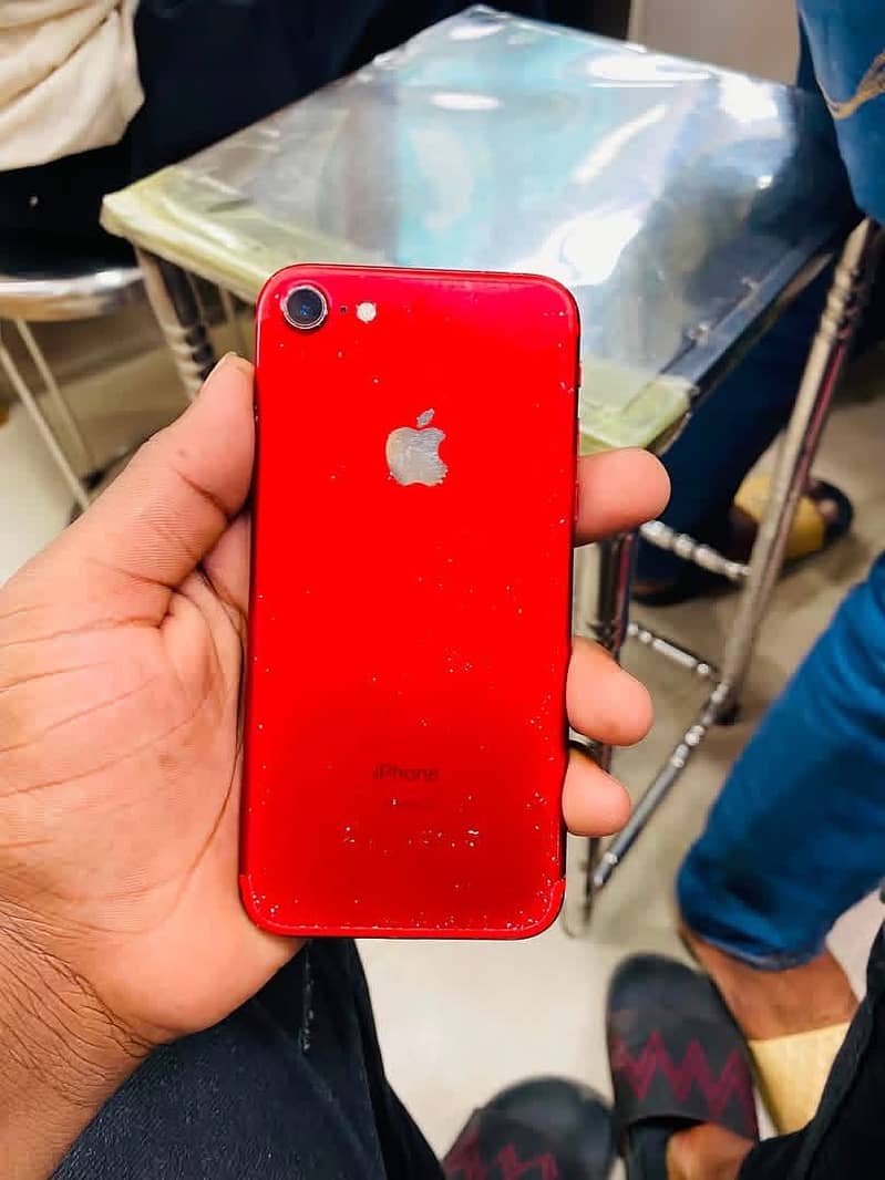 Apple iPhone 7 3