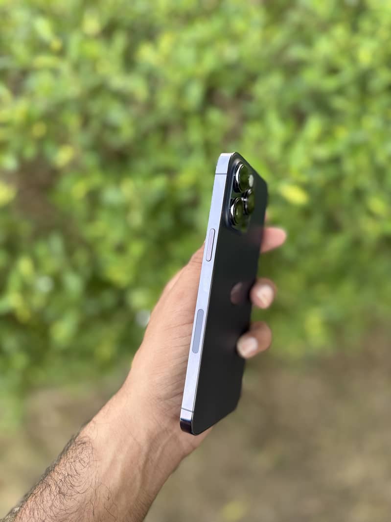 Apple iPhone 14 Pro Max 5