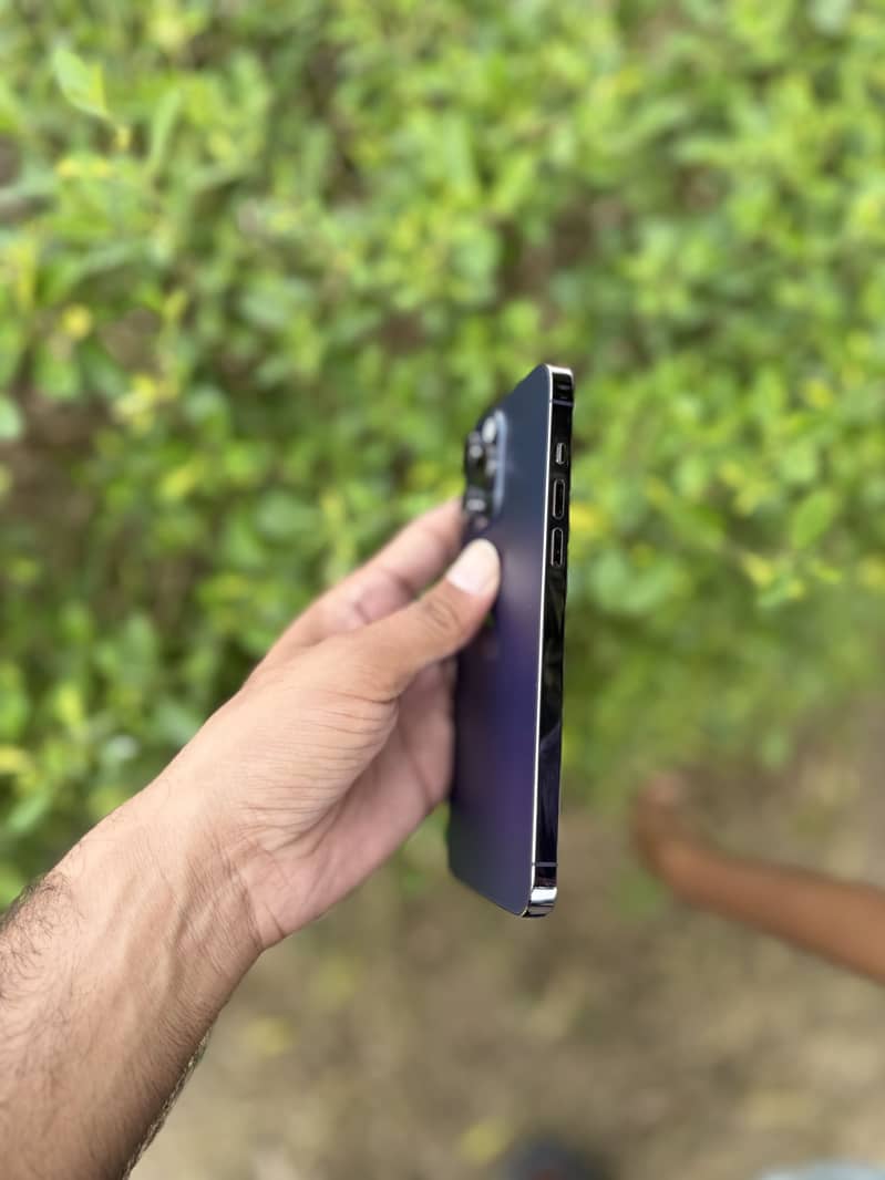 Apple iPhone 14 Pro Max 6