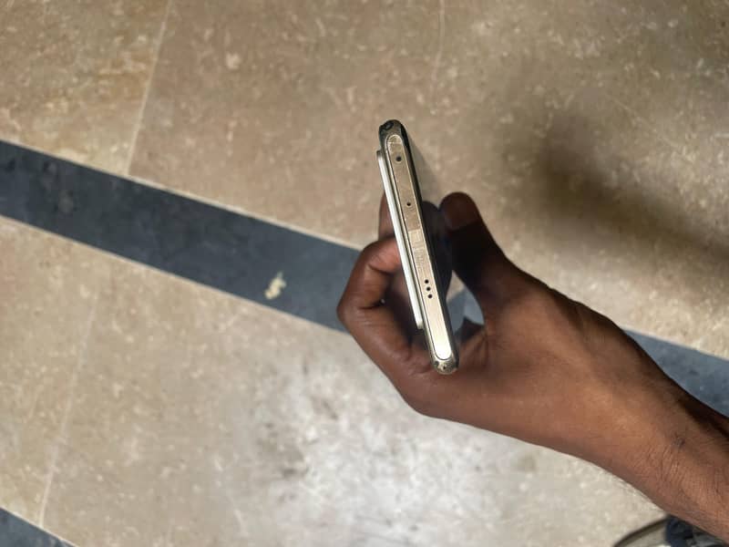 Infinix Note 40 Pro 4