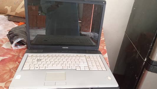 Toshiba settelite 18 inch laptop (sale parts )