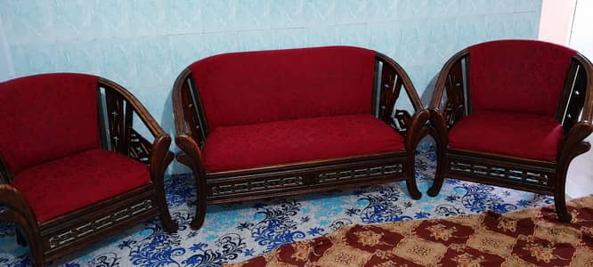 Wooden Brown 4 Seaters Sofa Set.