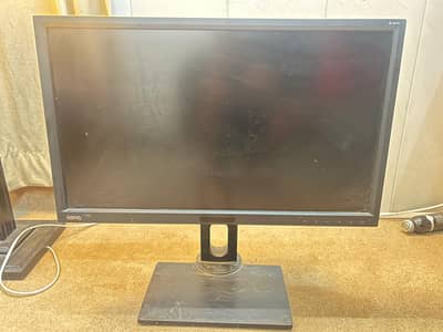 Ben Q (24 inch) (4k ultra HD) sliding monitor