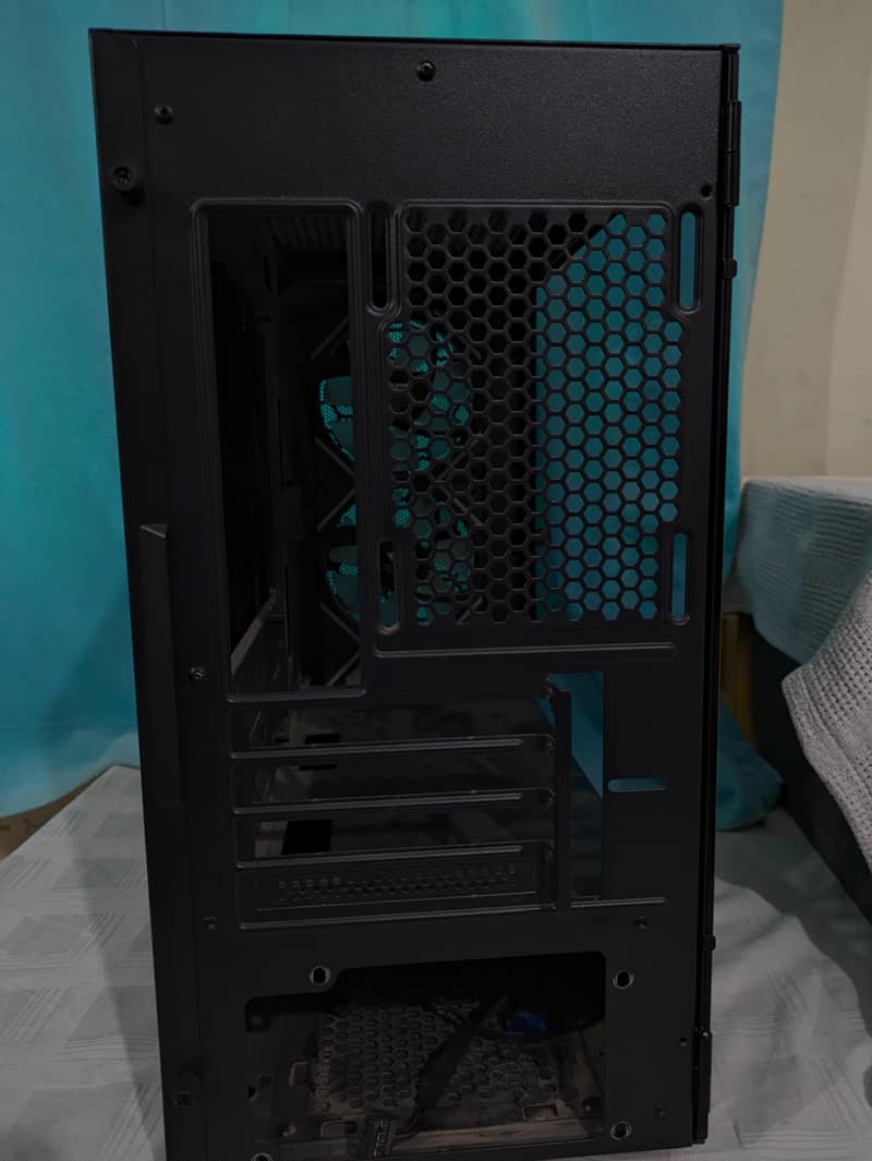 Darkflash DLM21 Gaming Case. 1
