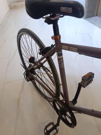Cross Stage Japanese Hybrid Road Bike 6 Speed Shimano Gears
