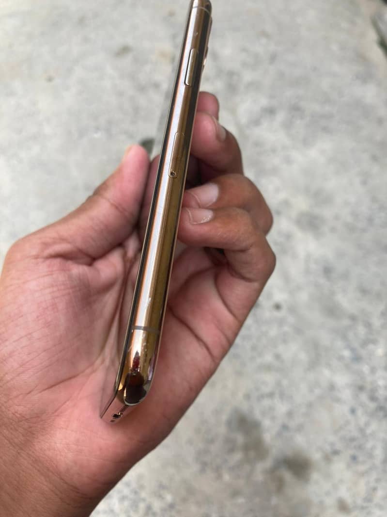 Apple iPhone 11 Pro 7
